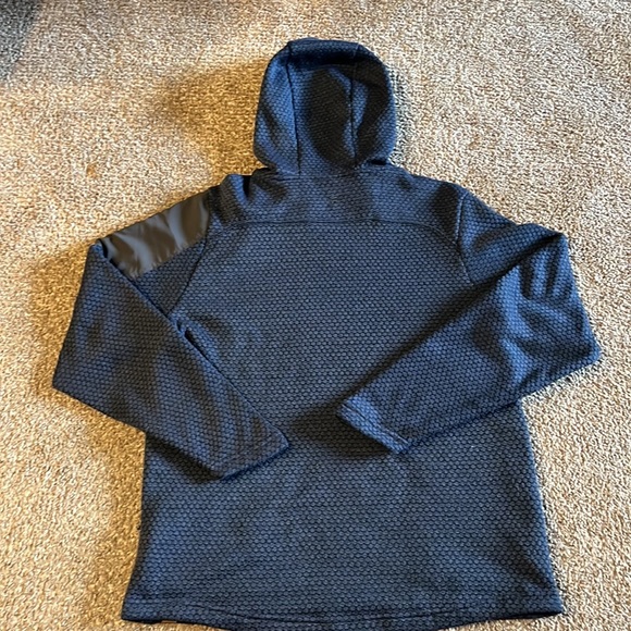 Excellent preowned condition. Made by Life Integrity Earth in a size medium. - Picture 8 of 10